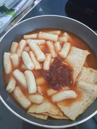 [심플리쿡]창화당떡볶이+모둠만두, 쫄면+굴림만두 SET — 5점을 준 리뷰어가 2020년 9월 올린 사용 사진