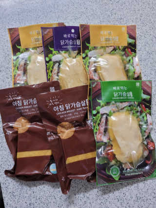 바로 먹는 아침 실온보관 닭가슴살 6종 — 3점을 준 리뷰어가 2020년 10월 올린 사용 사진