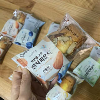 [델포유] 오븐에 구운 십센치 파운드 케이크 10개세트 — 5점을 준 리뷰어가 2020년 10월 올린 사용 사진