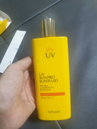 네이처컬렉션 이자녹스 UV 선 프로 365 익스트림 선 플루이드 100ml — 5점을 준 리뷰어가 2020년 5월 올린 사용 사진