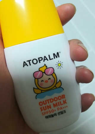 아토팜 야외놀이 선밀크 SPF50+ PA+++ — 5점을 준 리뷰어가 2020년 5월 올린 사용 사진