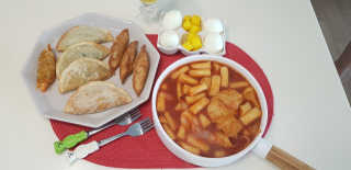 [심플리쿡]창화당떡볶이+모둠만두, 쫄면+굴림만두 SET — 5점을 준 리뷰어가 2020년 9월 올린 사용 사진