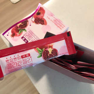 헬스업_쁘띠쁘띠석류콜라겐젤리_20g x 14포 — 5점을 준 리뷰어가 2020년 9월 올린 사용 사진
