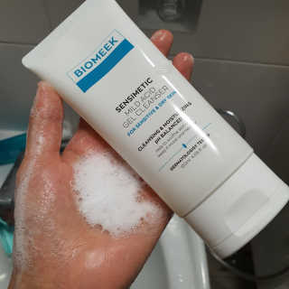 바이오믹 BIOMEEK SENSIMETIC MILD ACID CLEANSER — 5점을 준 리뷰어가 2020년 8월 올린 사용 사진