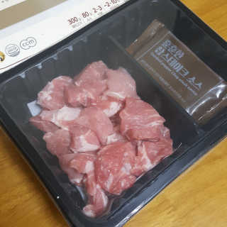 선진포크한돈 간편한돈 큐브목심 스테이크 — 5점을 준 리뷰어가 2020년 11월 올린 사용 사진