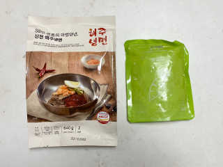 [해주냉면] 신천맛집 매운 비빔냉면 2인분 + 무절임 — 5점을 준 리뷰어가 2020년 5월 올린 사용 사진