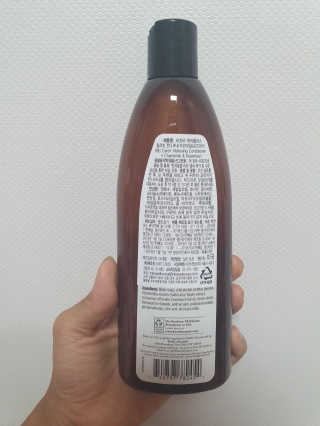 버츠비 케어플러스 릴리빙 컨디셔너_카모마일,로즈마리 — 5점을 준 리뷰어가 2020년 8월 올린 사용 사진