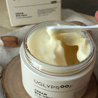 어글리프루프 크림 바이어글리 하이드레이션 샤워 50ml — 5점을 준 리뷰어가 2020년 11월 올린 사용 사진
