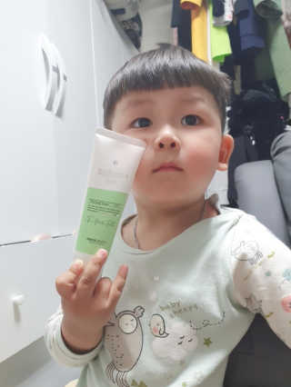 메디덴코 투투스 키즈 어린이 치약 — 5점을 준 리뷰어가 2020년 4월 올린 사용 사진