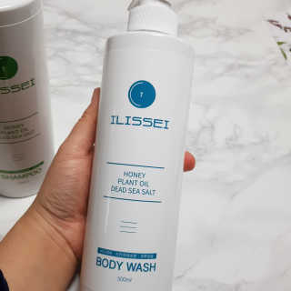 일리세이 허니 샴푸 500ml + 허니 바디워시 500ml 세트 — 5점을 준 리뷰어가 2020년 4월 올린 사용 사진