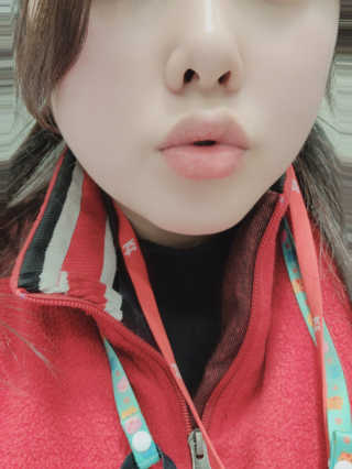 [후르디아] 올리브영 꿀과즙 립밤 2종 (블루베리/석류) — 5점을 준 리뷰어가 2020년 12월 올린 사용 사진