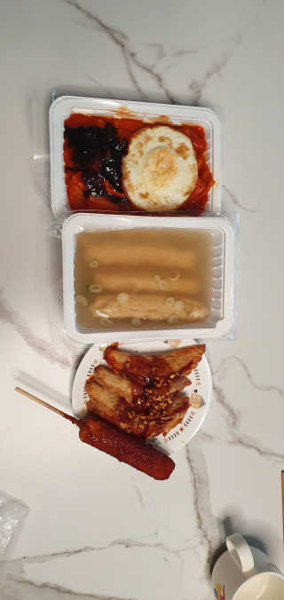 죠스떡볶이 [죠스푸드] 짜빠떡볶이+떡또그+범벅만두 신메뉴 3종 — 4점을 준 리뷰어가 2020년 4월 올린 사용 사진