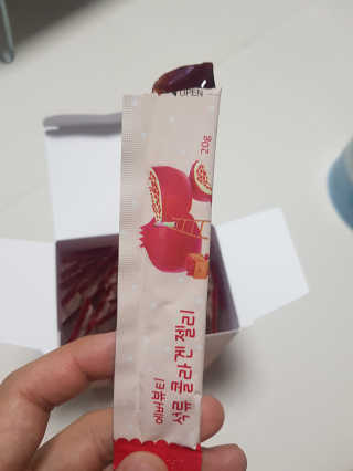 365더건강 에버뷰티 석류콜라겐 젤리 — 5점을 준 리뷰어가 2020년 7월 올린 사용 사진