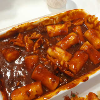 죠스떡볶이 [죠스푸드] 짜빠떡볶이+떡또그+범벅만두 신메뉴 3종 — 3점을 준 리뷰어가 2020년 4월 올린 사용 사진