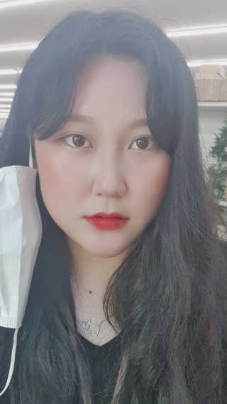 [블랙루즈] 크림 마뜨 루즈 시즌1 택1+랜덤1 — 5점을 준 리뷰어가 2020년 6월 올린 사용 사진