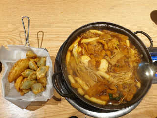 개성 떡볶이 [개성떡볶이 서현점] 즉떡2인분+토핑c+꼬마만두튀김 — 4점을 준 리뷰어가 2020년 7월 올린 사용 사진