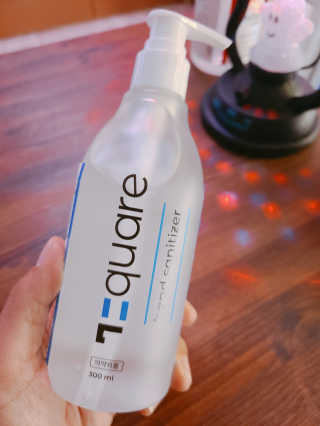 온가족 위생습관, 72스퀘어 손소독제 300ml+30mlx2 구성 — 3점을 준 리뷰어가 2020년 10월 올린 사용 사진