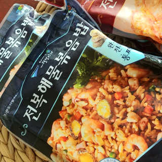 바다는다웰빙이다 전복해물볶음밥/전복김치볶음밥 250g-4봉지 — 4점을 준 리뷰어가 2020년 9월 올린 사용 사진