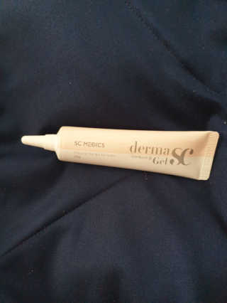 derma SC-Gel 더마에스씨 겔 20g — 5점을 준 리뷰어가 2020년 5월 올린 사용 사진