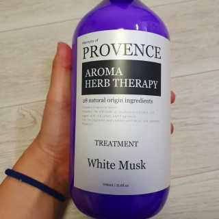 프로방스 화이트머스 퍼퓸 트리트먼트 1000ml — 5점을 준 리뷰어가 2020년 8월 올린 사용 사진