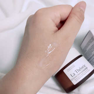 La Theorie Hydrating Ingredients | 하이드레이팅 인그레이디언츠 — 5점을 준 리뷰어가 2020년 5월 올린 사용 사진