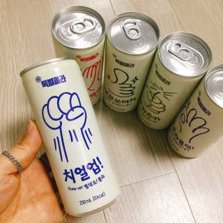 일화 No 슈가0Kcal 스테비아 톡별콜라 콤보팩 250mlX30 캔 — 4.5점을 준 리뷰어가 2020년 7월 올린 사용 사진