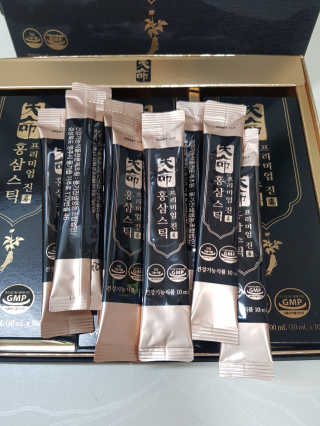 헬스업_천명진프리미엄홍삼스틱_10ml x 30포 — 5점을 준 리뷰어가 2020년 7월 올린 사용 사진