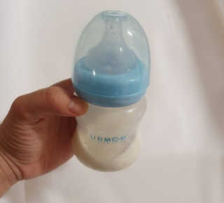 유비맘 신생아젖병 120ml 트리플팩_ 젖꼭지 포함 — 5점을 준 리뷰어가 2020년 8월 올린 사용 사진