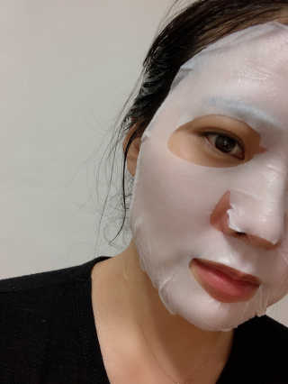 GARANG GARANG 피오니 룻 모이스처라이징 앤 수딩 마스크팩 — 4점을 준 리뷰어가 2020년 4월 올린 사용 사진