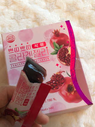 헬스업_쁘띠쁘띠석류콜라겐젤리_20g x 14포 — 5점을 준 리뷰어가 2020년 12월 올린 사용 사진