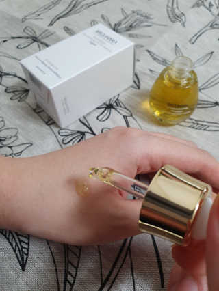 미구하라 프리미엄 울트라 화이트닝 퍼펙트 앰플 오리진  20ml — 5점을 준 리뷰어가 2020년 4월 올린 사용 사진
