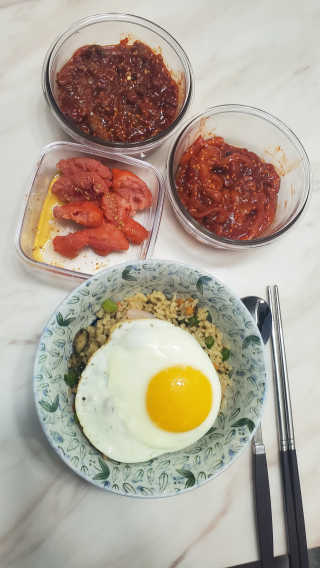 바다는다웰빙이다 전복해물볶음밥/전복김치볶음밥 250g-4봉지 — 4점을 준 리뷰어가 2020년 11월 올린 사용 사진