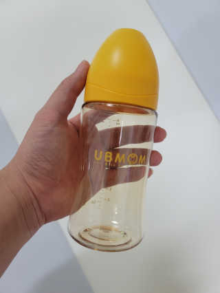 유비맘 PPSU 젖병 노꼭지_260ml_컬러 랜덤 발송 — 5점을 준 리뷰어가 2020년 9월 올린 사용 사진