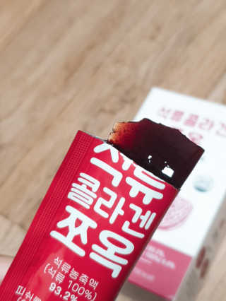 조은약초 석류콜라겐 석류즙 석류쪼옥 젤리 스틱 15포 x 20g — 5점을 준 리뷰어가 2020년 7월 올린 사용 사진