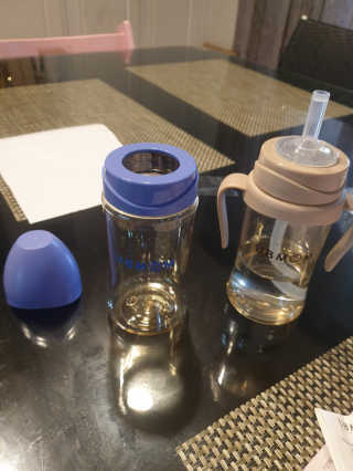유비맘 PPSU 젖병 노꼭지_260ml_컬러 랜덤 발송 — 5점을 준 리뷰어가 2020년 8월 올린 사용 사진