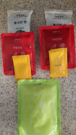 [해주냉면] 신천맛집 매운 비빔냉면 2인분 + 무절임 — 5점을 준 리뷰어가 2020년 5월 올린 사용 사진
