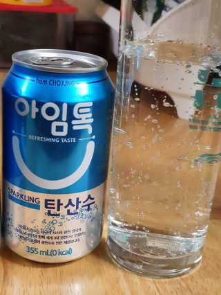 일화 아임톡 탄산수 355ml X 24캔 — 5점을 준 리뷰어가 2020년 4월 올린 사용 사진