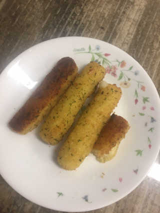 가치식탁 리얼치즈스틱, 리얼크림치즈볼 — 5점을 준 리뷰어가 2020년 10월 올린 사용 사진