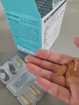 JW중외제약 마이코드 알티지 오메가3 1000 mg — 4점을 준 리뷰어가 2020년 8월 올린 사용 사진