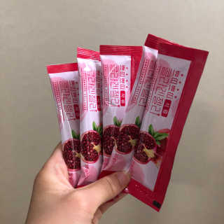 헬스업_쁘띠쁘띠석류콜라겐젤리_20g x 14포 — 5점을 준 리뷰어가 2020년 9월 올린 사용 사진