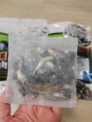 [풀무원] 자연의 감칠맛 통디포리, 통멸치 다시팩 세트 — 5점을 준 리뷰어가 2020년 5월 올린 사용 사진