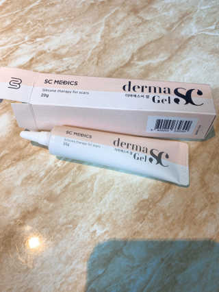 derma SC-Gel 더마에스씨 겔 20g — 5점을 준 리뷰어가 2020년 4월 올린 사용 사진