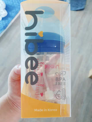 하이비코리아 앉아서나서서먹는젖병 하이비 PPSU 빨대젖병 — 3.5점을 준 리뷰어가 2020년 6월 올린 사용 사진