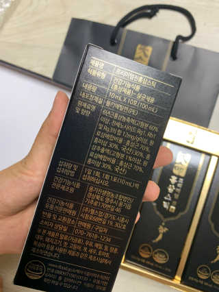 헬스업_천명진프리미엄홍삼스틱_10ml x 30포 — 5점을 준 리뷰어가 2020년 7월 올린 사용 사진
