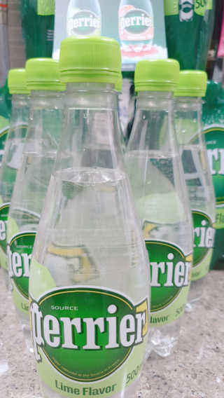 페리에 라임 500ml 투명페트 — 5점을 준 리뷰어가 2020년 11월 올린 사용 사진