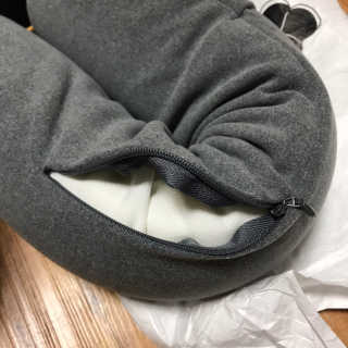 코오 바게트 필로우 메모리폼 목베개 — 5점을 준 리뷰어가 2020년 5월 올린 사용 사진