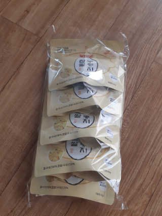 [꾸콤] 참참 전통 찹쌀 누룽지 일주일세트 60g x 5 — 3.5점을 준 리뷰어가 2020년 11월 올린 사용 사진
