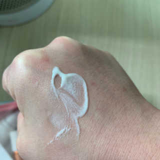 네이처컬렉션 이자녹스 UV 선 프로 365 익스트림 선 플루이드 100ml — 5점을 준 리뷰어가 2020년 5월 올린 사용 사진