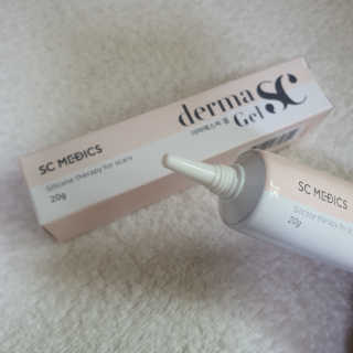 derma SC-Gel 더마에스씨 겔 20g — 3.5점을 준 리뷰어가 2020년 5월 올린 사용 사진