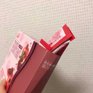 헬스업_쁘띠쁘띠석류콜라겐젤리_20g x 14포 — 5점을 준 리뷰어가 2020년 9월 올린 사용 사진